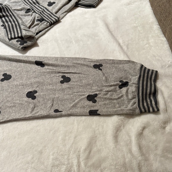 Gray Pajama Women’s Set with Black Mickey Mouse Print BNWOT 3X - Picture 4 of 8